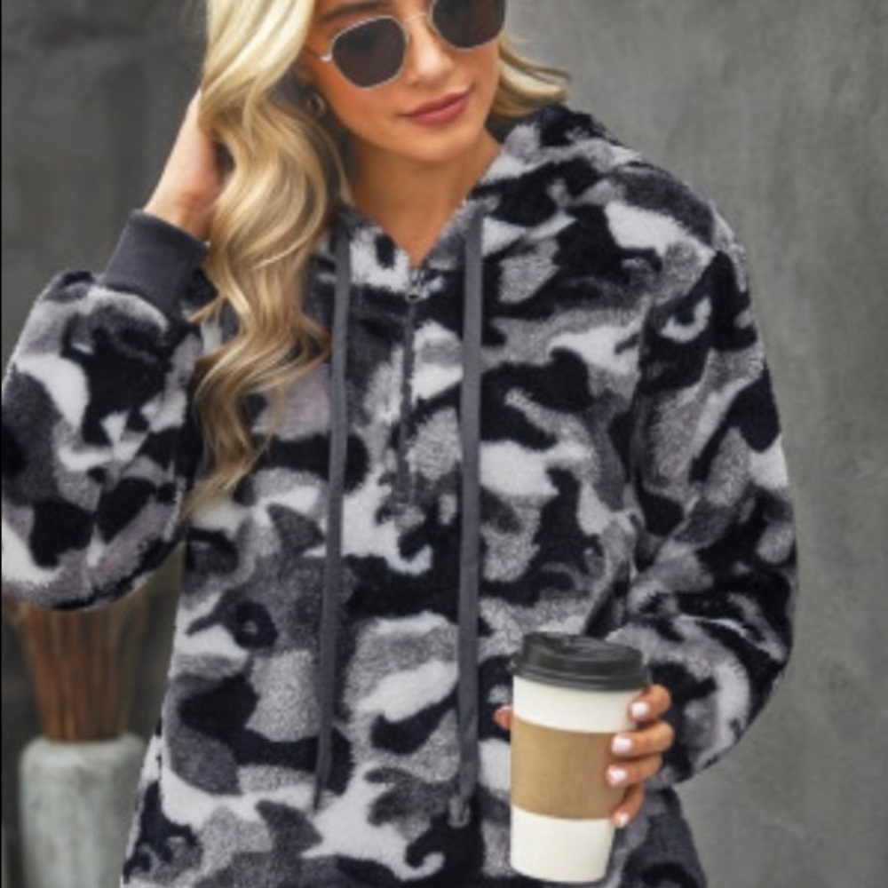 Last One! Gray  Camo Print Warm Fuzzy Pullover Hoodie